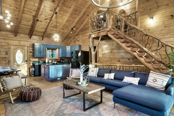 Large vaulted ceilings and lots of windows let's in lots of natural light into the cabin.