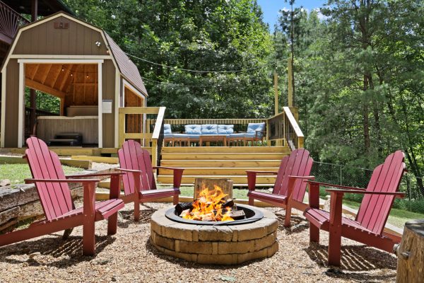 The firepit with 4 chairs
