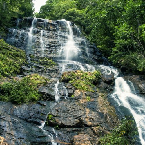 A picture of Amicalola Falls in Georgia, USA